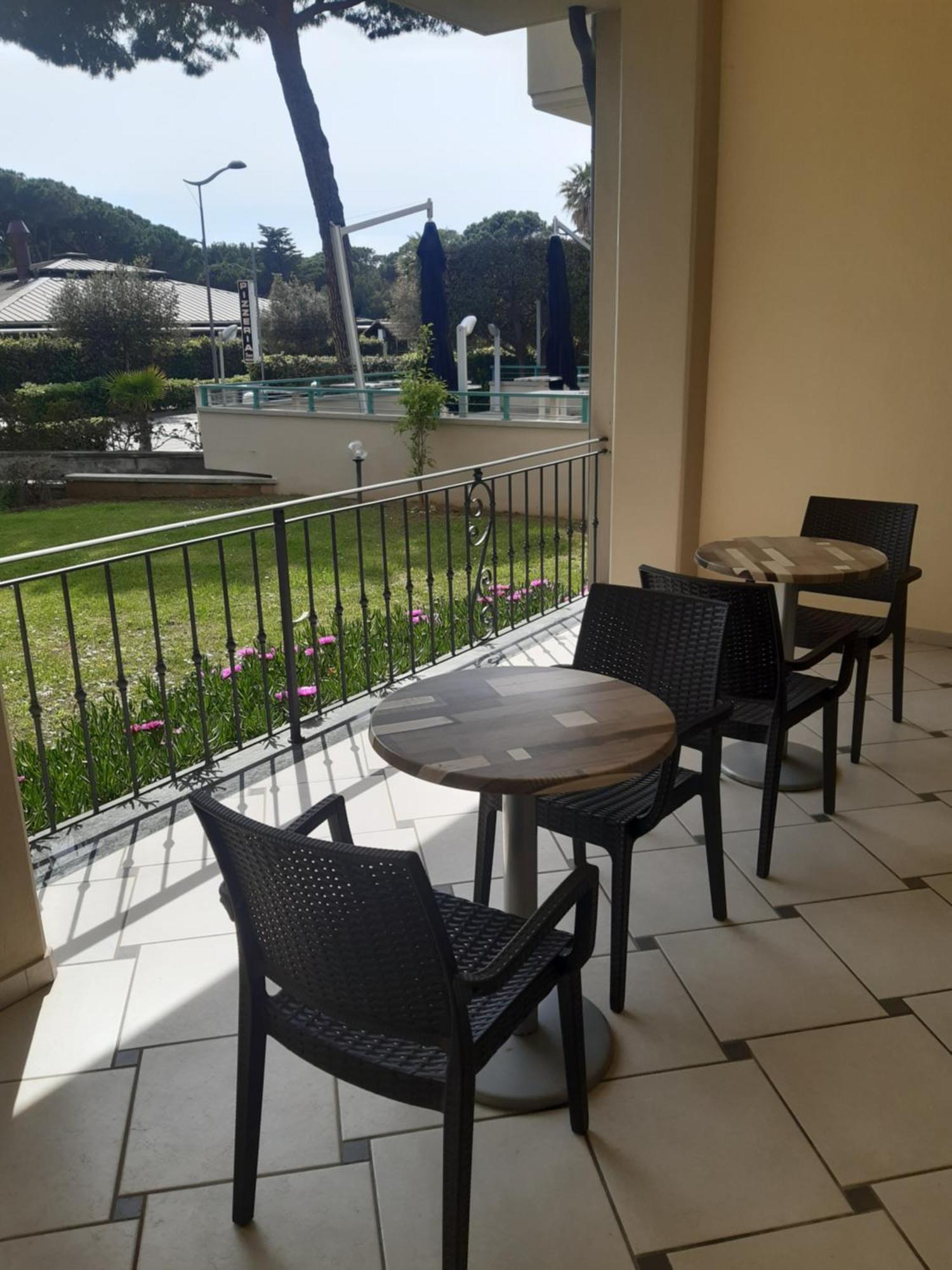 Hotel Flora Marina Di Bibbona Exterior photo
